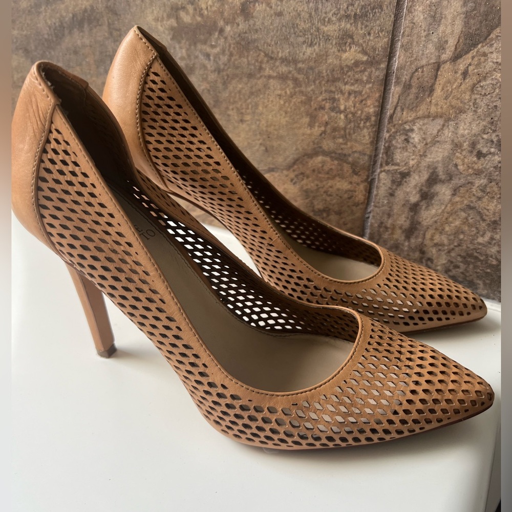 Women’s Vince Camuto heels